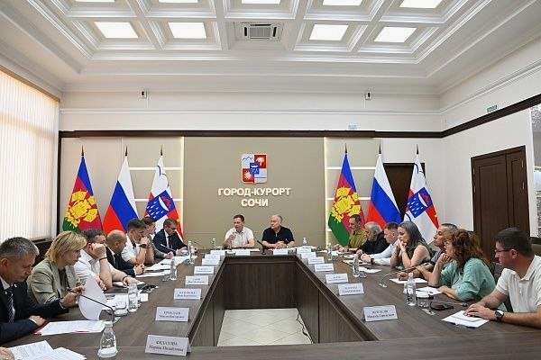 Обсуждение новых подходов к борьбе с американской белой бабочкой в Сочи