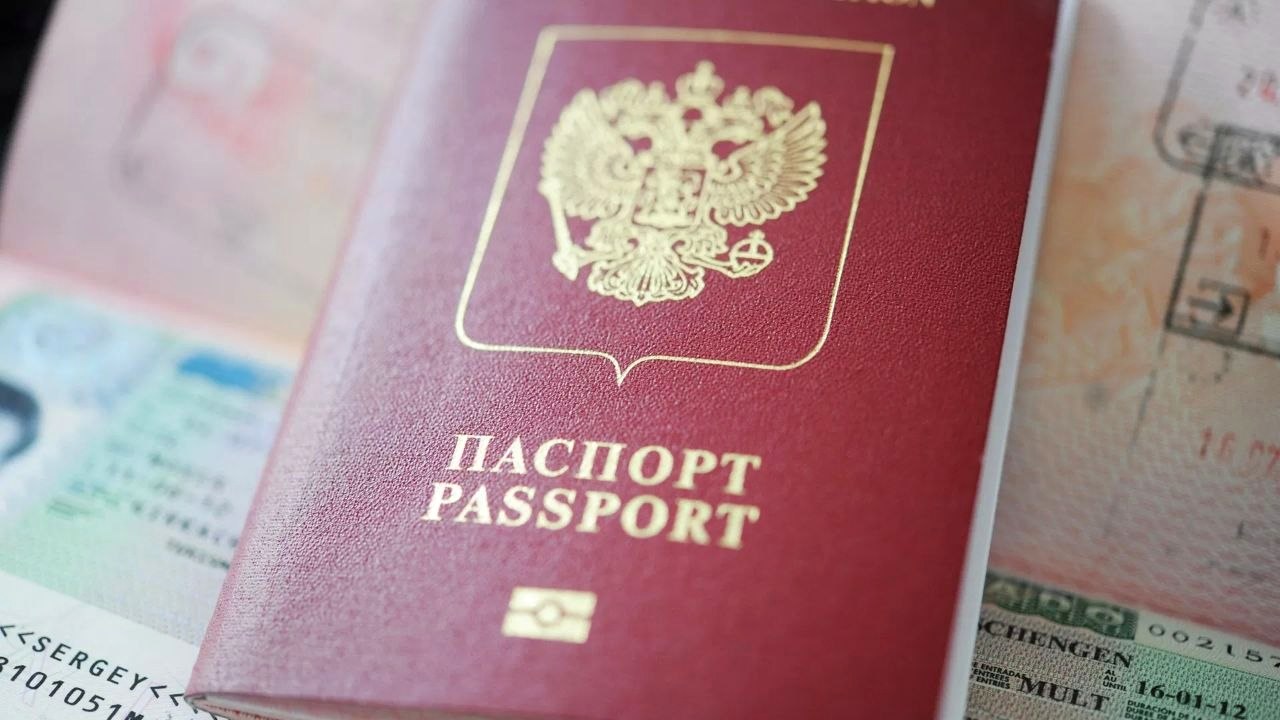 МВД России предупредило о мошенниках, обещающих оформление биометрического заграничного паспорта